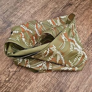 1960s polyester Green Dreams Made in Italy for Carson Pirie Scott fall leaves